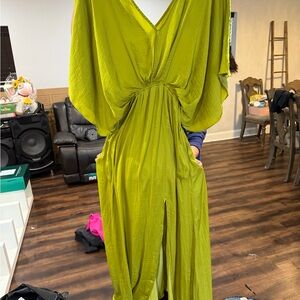 Elegant Green Women's Dress